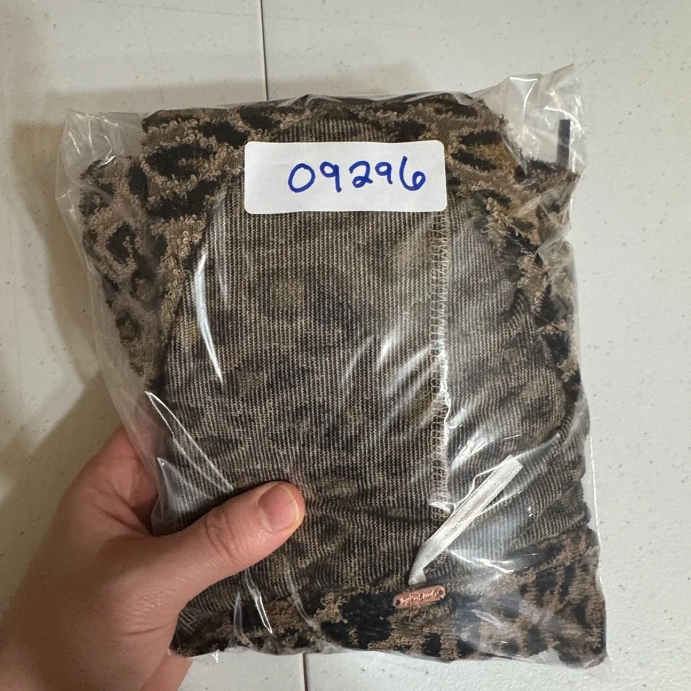 Free People Romper Women XS Brown Leopard Cheetah Print Jumpsuit Terrycloth Boho - Picture 14 of 14